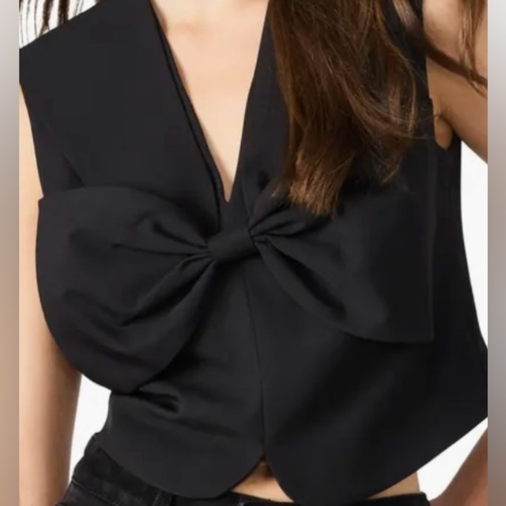 Steve Madden Ayanna Sleeveless Crop Top